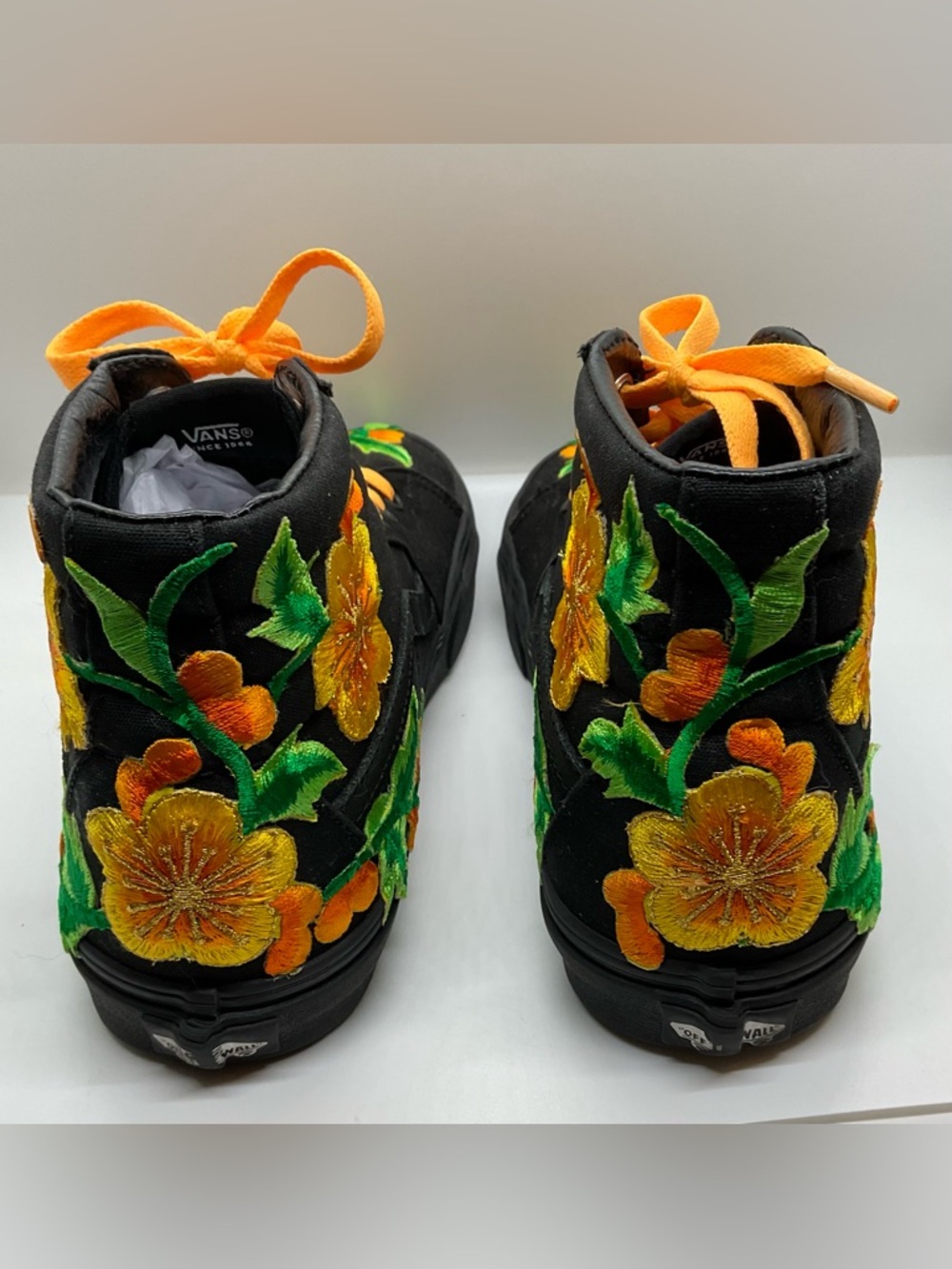 CUSTOM Vans SK8 Hi-Tops in black with beautiful embroidered flowers women’s 9.5 - Picture 5 of 8
